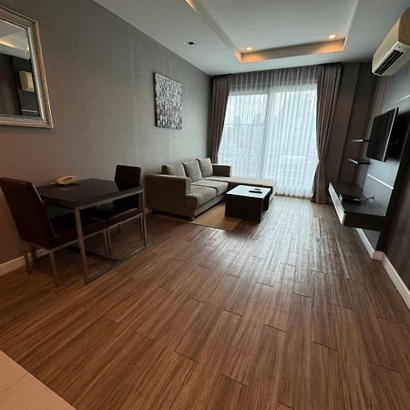 J Residence Thonglor 8 Bangkok Esterno foto