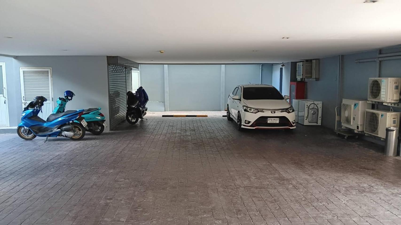 J Residence Thonglor 8 Bangkok Esterno foto