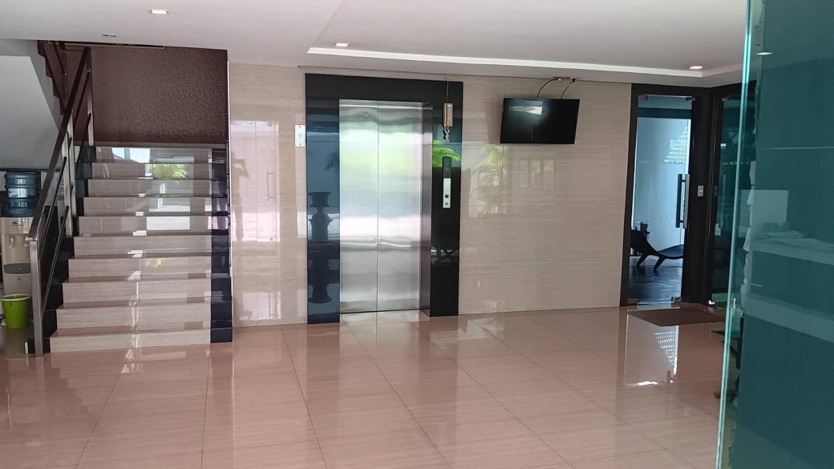 J Residence Thonglor 8 Bangkok Esterno foto