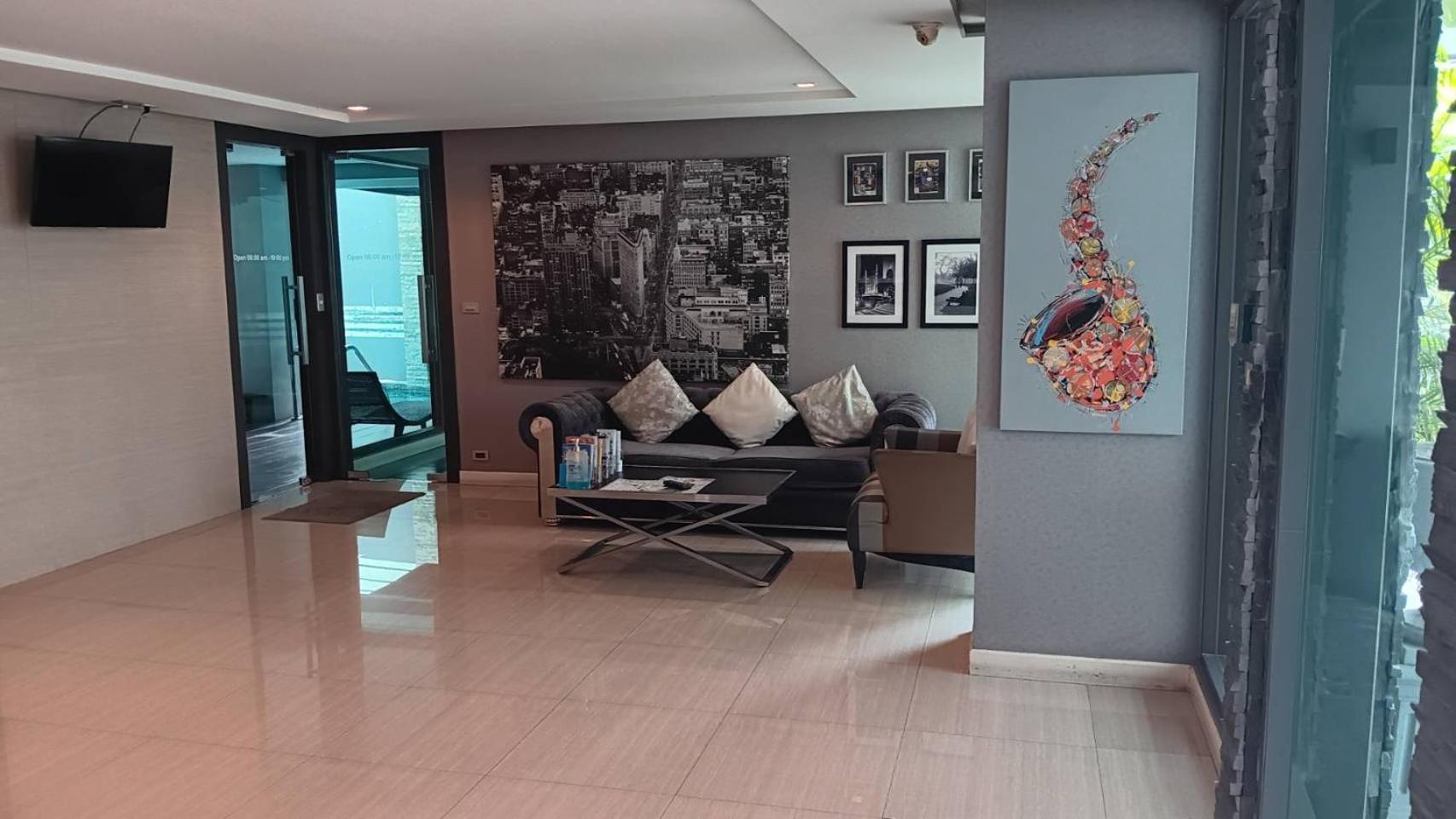 J Residence Thonglor 8 Bangkok Esterno foto