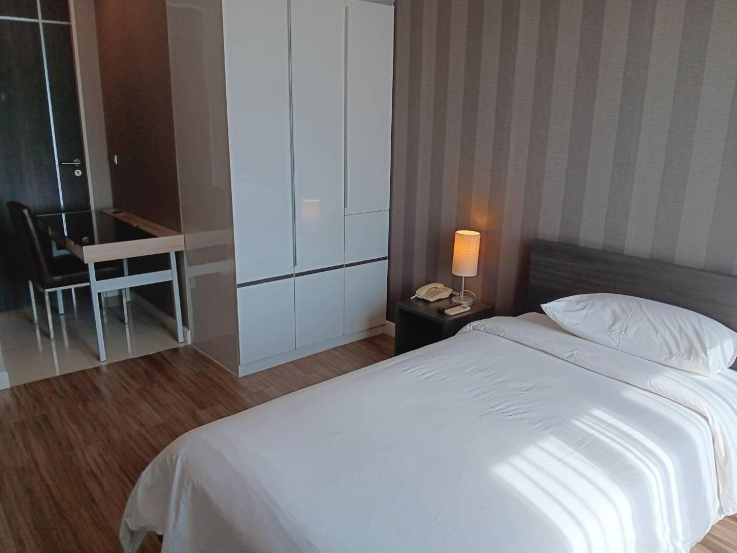 J Residence Thonglor 8 Bangkok Esterno foto
