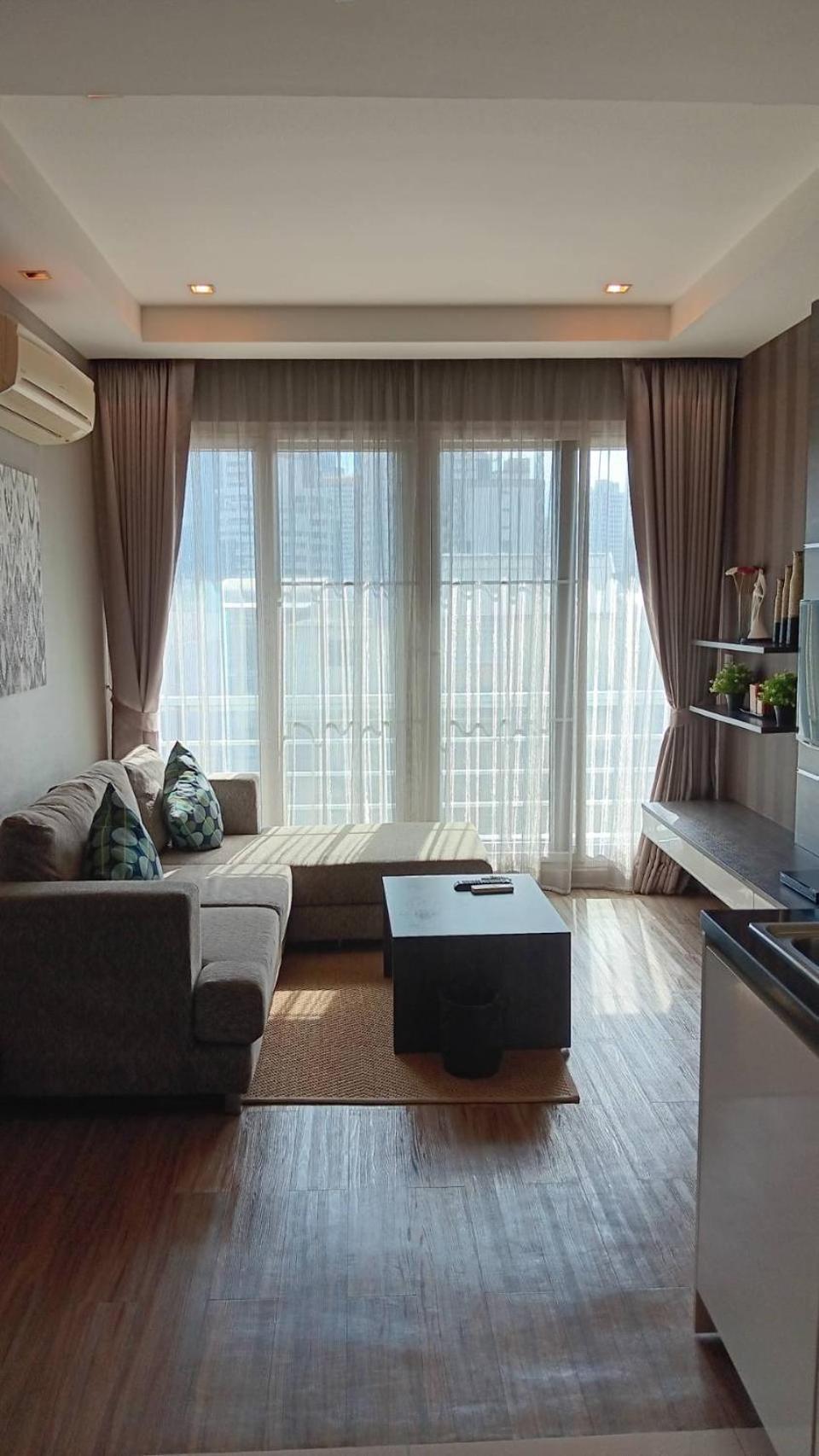 J Residence Thonglor 8 Bangkok Esterno foto