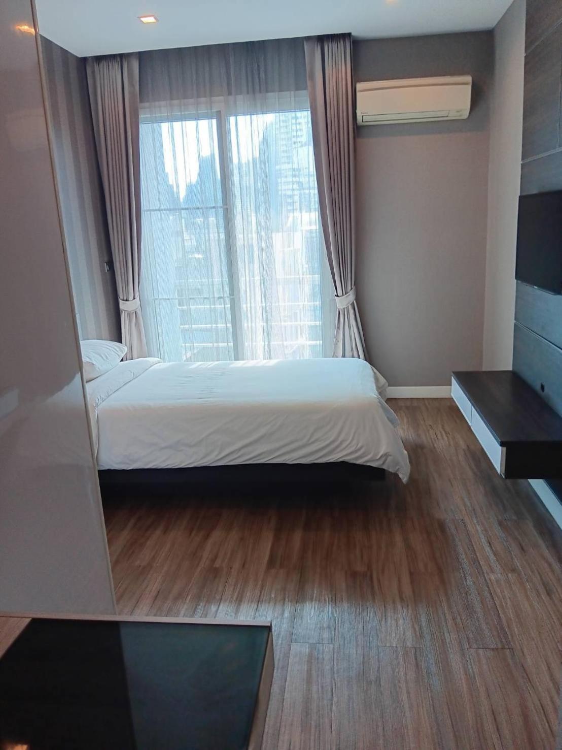 J Residence Thonglor 8 Bangkok Esterno foto