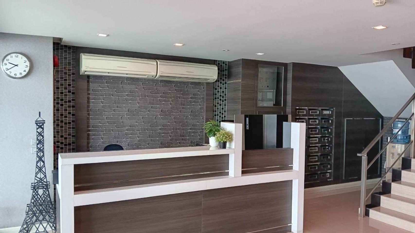 J Residence Thonglor 8 Bangkok Esterno foto
