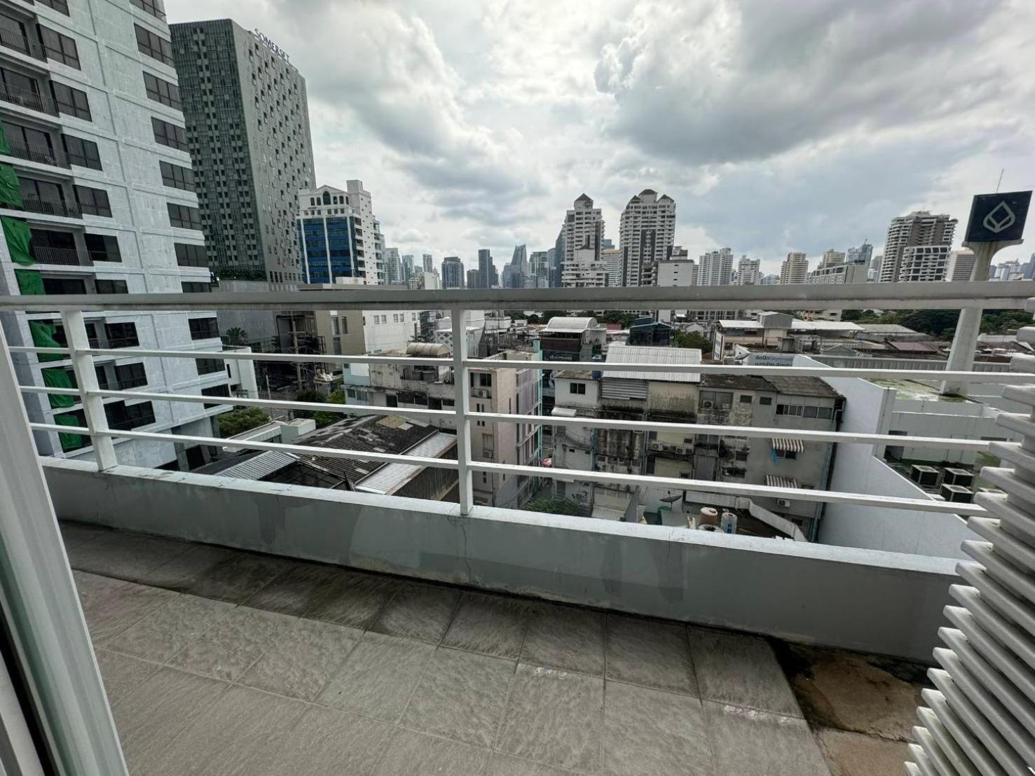 J Residence Thonglor 8 Bangkok Esterno foto